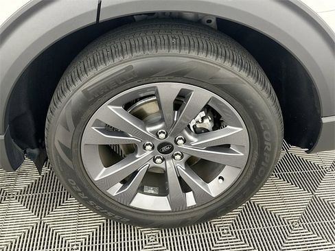 Used 2022 Ford Explorer XLT w/ Equipment Group 202A image 23