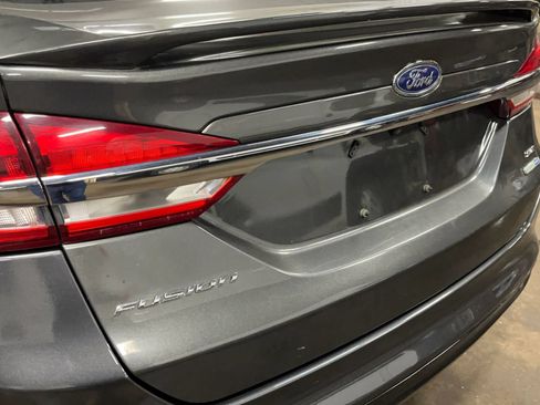 Used 2018 Ford Fusion SE w/ Equipment Group 201A AWD/4WD image 12