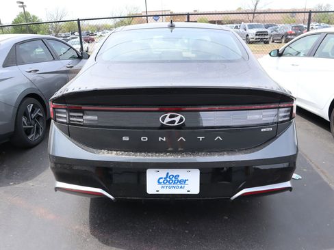 New 2026 Hyundai Sonata Limited FWD image 23