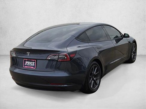 Used 2022 Tesla Model 3 image 5
