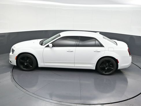 Used 2020 Chrysler 300 S RWD image 16