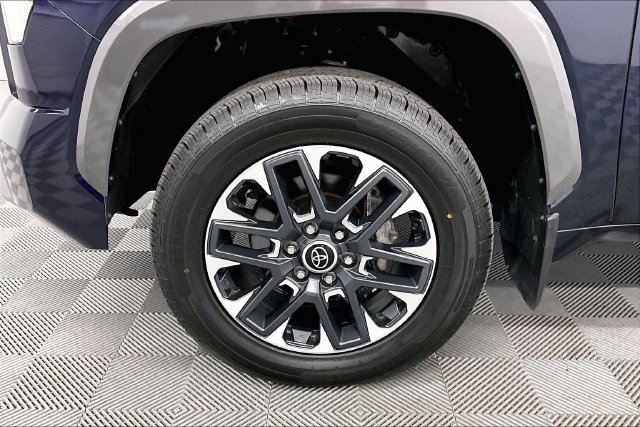 Used 2023 Toyota Tundra Limited AWD/4WD image 10