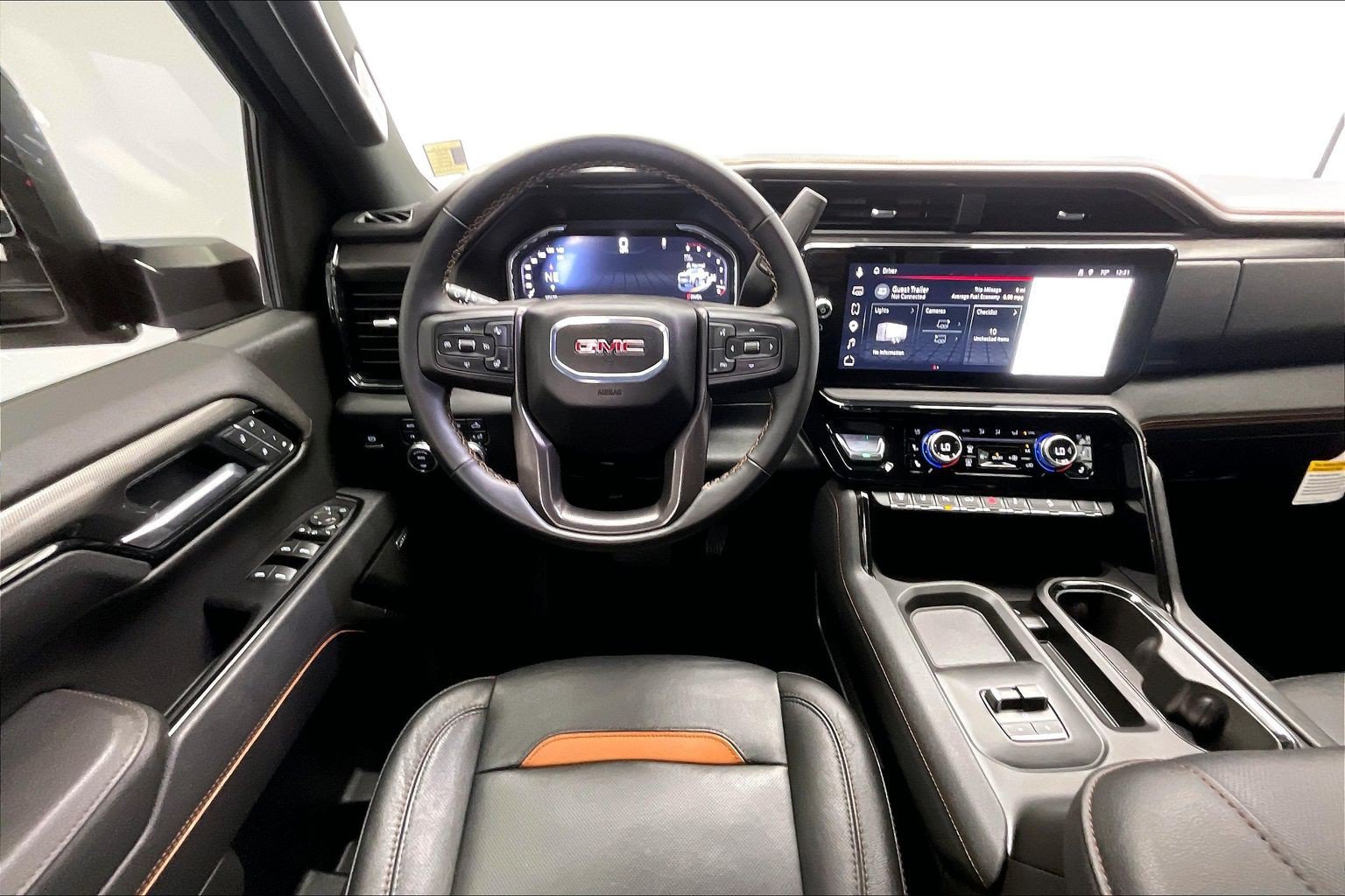 Used 2026 GMC Sierra 2500 AT4 w/ AT4 Premium Plus Package AWD/4WD image 4