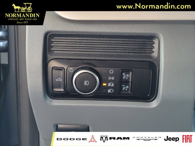 Used 2025 Ford F250 XLT AWD/4WD image 15