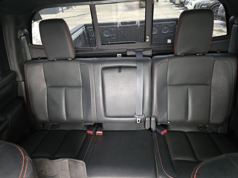 Used 2022 Nissan Titan PRO-4X w/ Pro-4x Convenience Package image 37