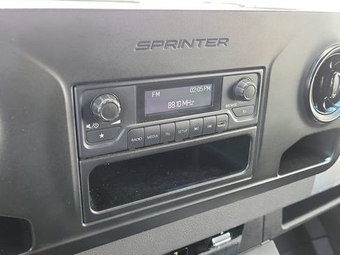 Used 2023 Mercedes-Benz Sprinter 2500 image 27