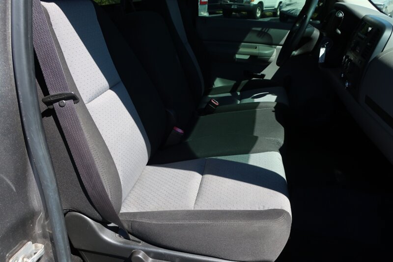 Used 2008 Chevrolet Silverado 1500 W/T RWD image 22