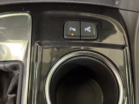 Used 2024 Chevrolet Equinox Premier image 39