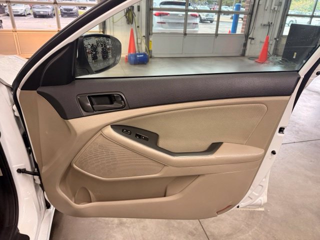 Used 2015 Kia Optima LX FWD image 27