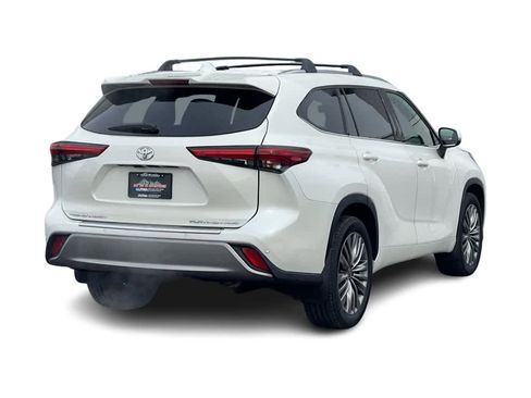 Used 2021 Toyota Highlander Platinum image 7