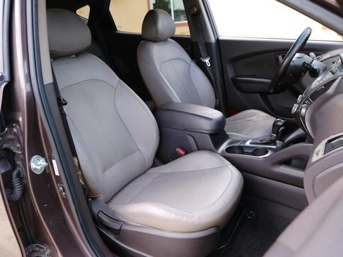 Used 2014 Hyundai Tucson Limited w/ Technology Package 02 FWD image 11