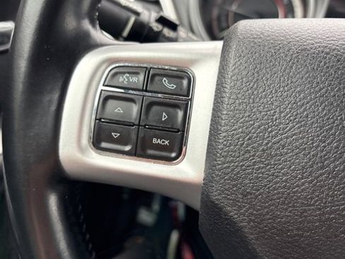 Used 2020 Dodge Journey SE w/ SE Popular Equipment Group image 12