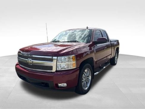 Used 2007 Chevrolet Silverado 1500 LTZ w/ Suspension Package, Off-Road" AWD/4WD image 7