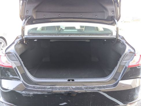 Used 2025 Toyota Camry SE image 33