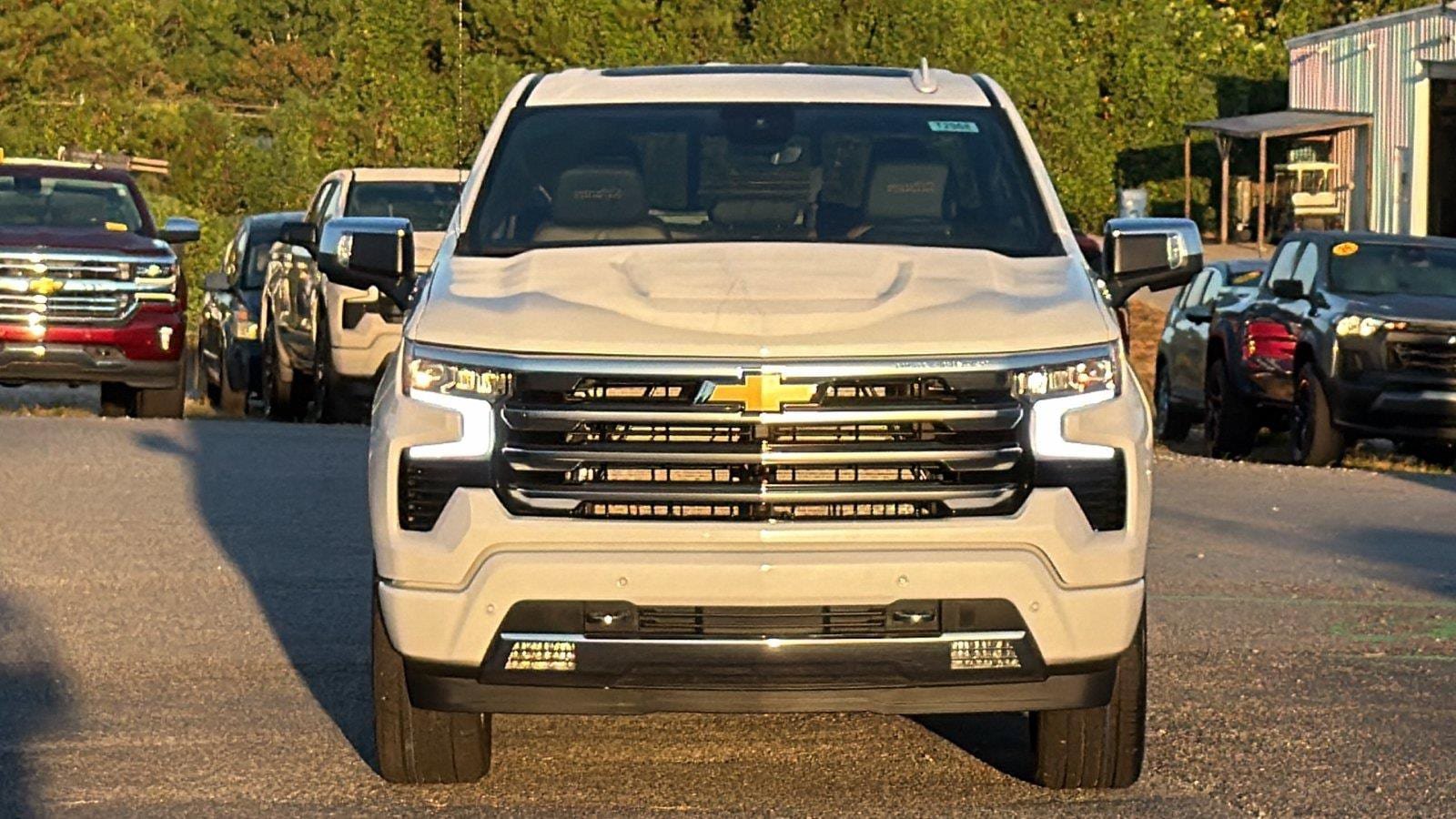 New 2026 Chevrolet Silverado 1500 High Country w/ High Country Premium Package AWD/4WD image 2