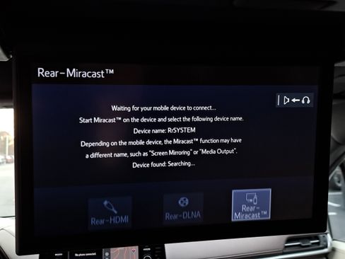 Certified 2021 Toyota Sienna Platinum image 18