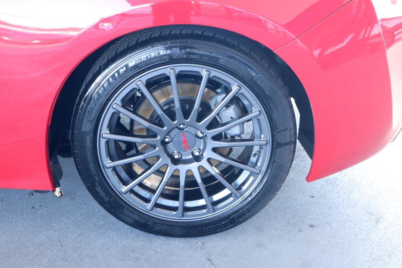 Used 2020 Toyota 86 RWD image 11
