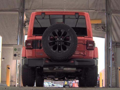 Used 2025 Jeep Wrangler Unlimited Sahara image 3