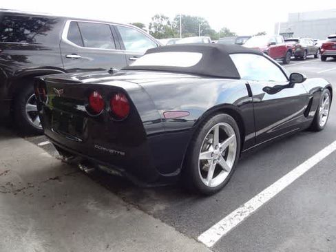Used 2005 Chevrolet Corvette Convertible w/ Preferred Equipment Group RWD image 6