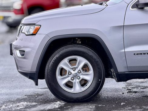 Used 2017 Jeep Grand Cherokee Laredo image 15