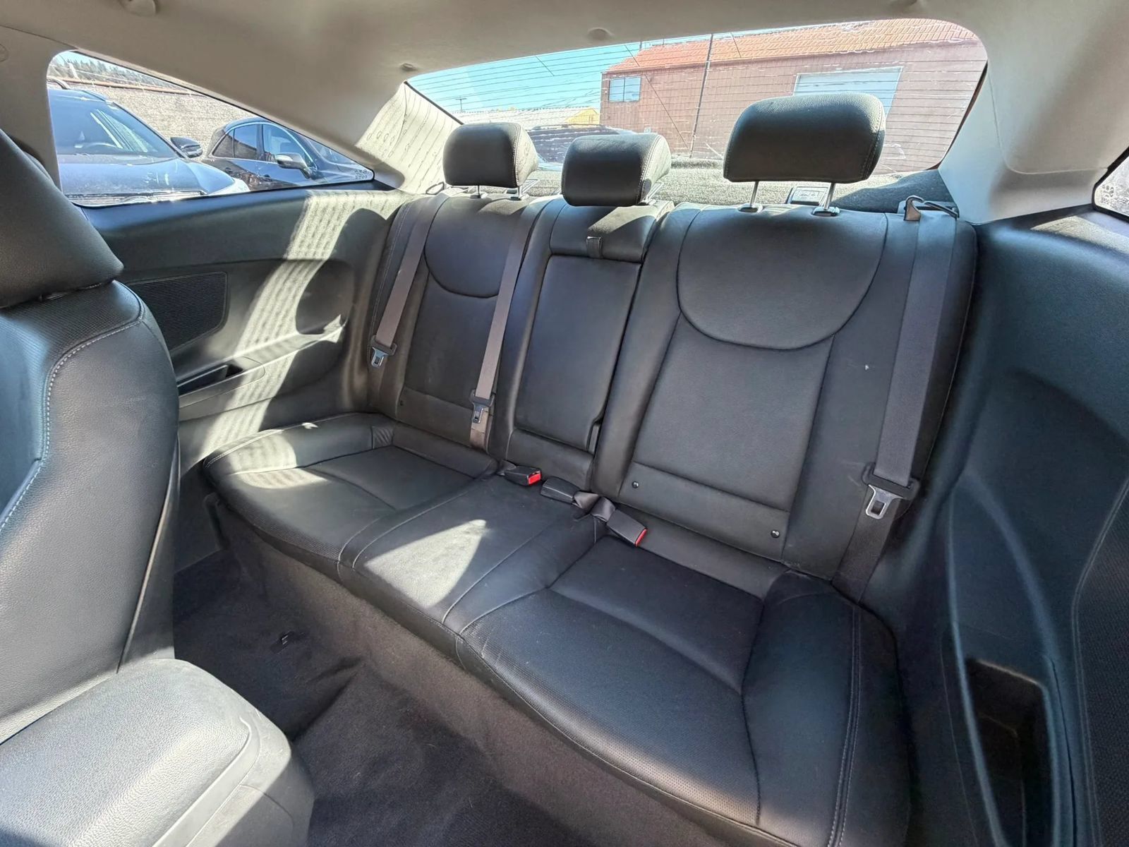 Used 2014 Hyundai Elantra w/ Option Group 2 FWD image 9