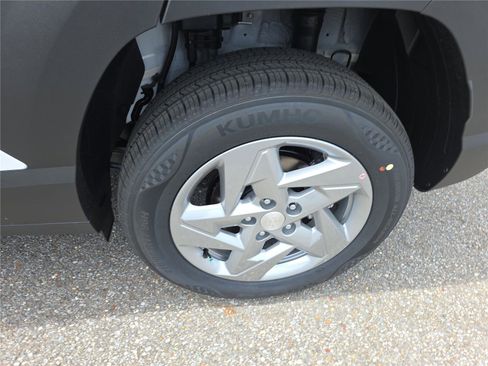 New 2026 Hyundai Kona SE image 9