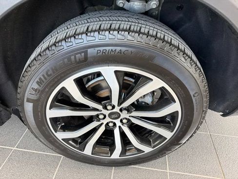 Certified 2025 Ford Explorer ST-Line AWD/4WD image 7