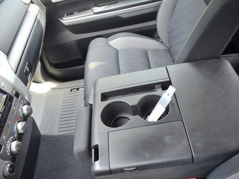 Used 2017 Toyota Tundra SR5 AWD/4WD image 25