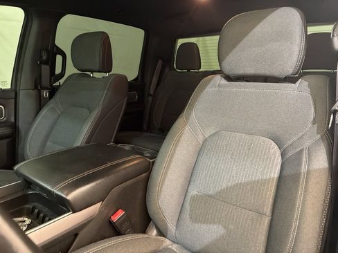 Used 2021 RAM 1500 Big Horn AWD/4WD image 10