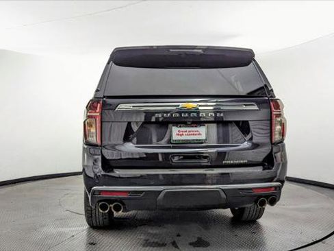 Used 2023 Chevrolet Suburban Premier image 7