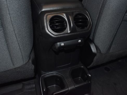 Used 2024 Jeep Wrangler Unlimited Sport AWD/4WD image 25