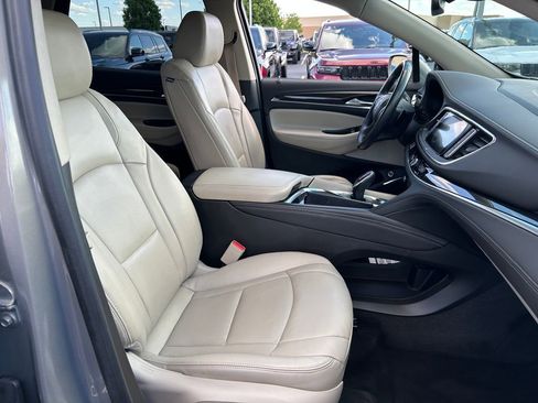 Used 2018 Buick Enclave Premium AWD/4WD image 27