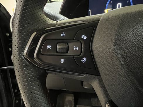 Used 2024 Chevrolet Trax RS w/ Driver Confidence Package image 14