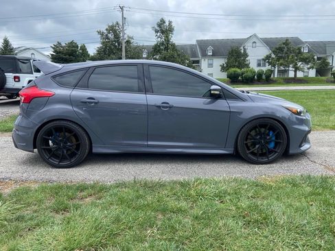Used 2017 Ford Focus RS AWD/4WD image 6