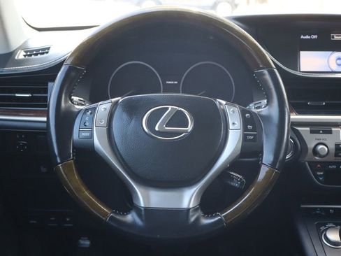 Used 2015 Lexus ES 350 w/ Luxury Package image 18