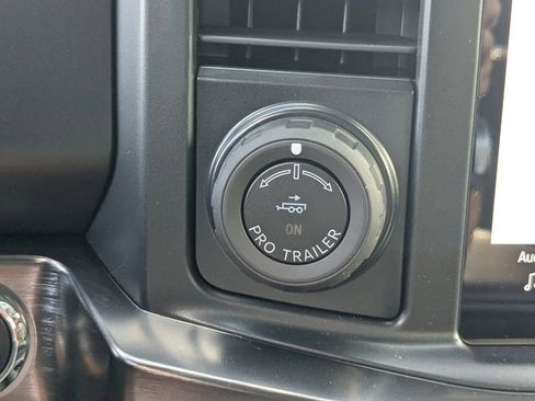 New 2026 Ford F250 Lariat w/ Black Appearance Package image 27