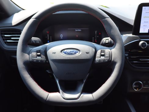 Used 2023 Ford Escape ST-Line image 15