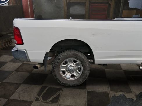 Used 2017 RAM 2500 Tradesman w/ Chrome Appearance Group RWD image 8