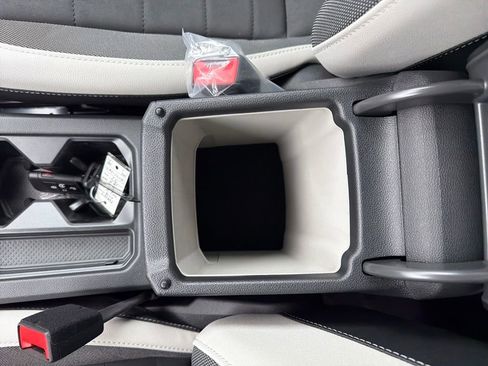 New 2026 Volkswagen Taos SE image 22