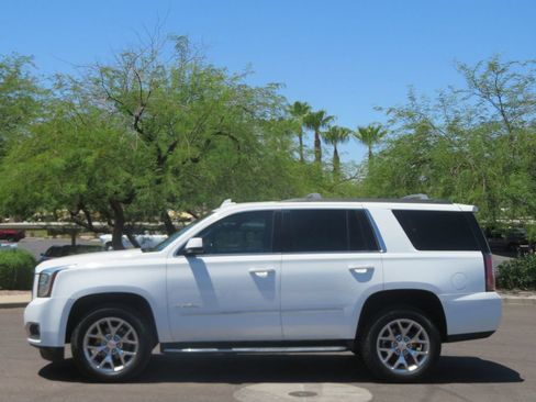 Used 2018 GMC Yukon SLE w/ SLE Value Package AWD/4WD image 2