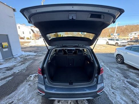 Certified 2022 Volkswagen Taos SE image 20