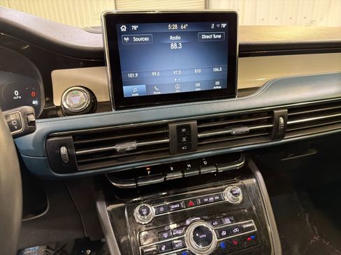 Used 2021 Lincoln Corsair Reserve w/ Elements Package image 17