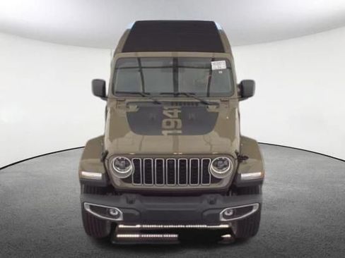 Used 2026 Jeep Wrangler Unlimited Sahara w/ Safety Group AWD/4WD image 2