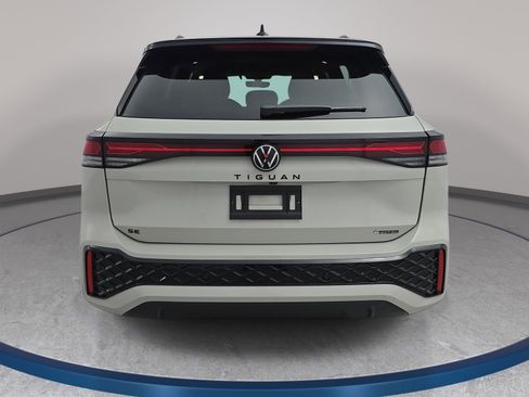New 2026 Volkswagen Tiguan SE R-Line AWD/4WD image 6