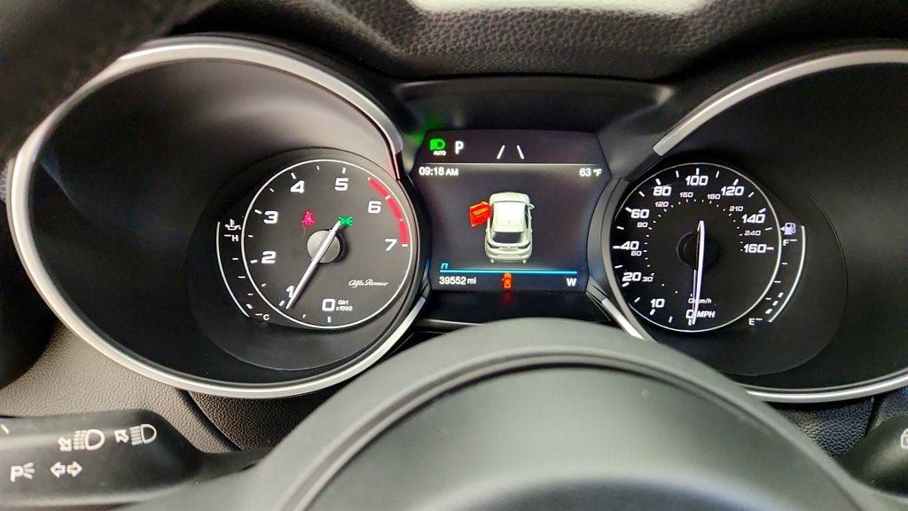 Used 2023 Alfa Romeo Stelvio Ti AWD/4WD image 15