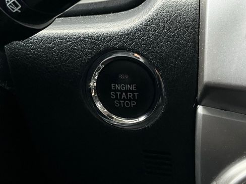 Used 2015 Toyota 4Runner Limited image 29