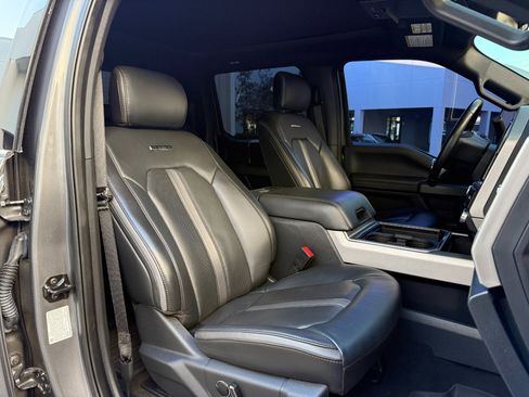 Used 2022 Ford F450 Platinum w/ FX4 Off-Road Package image 52