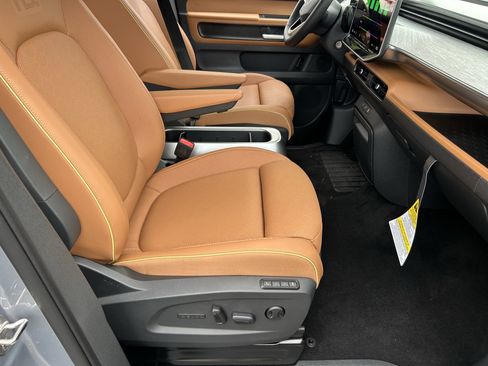 New 2025 Volkswagen ID. Buzz Pro S Plus image 8