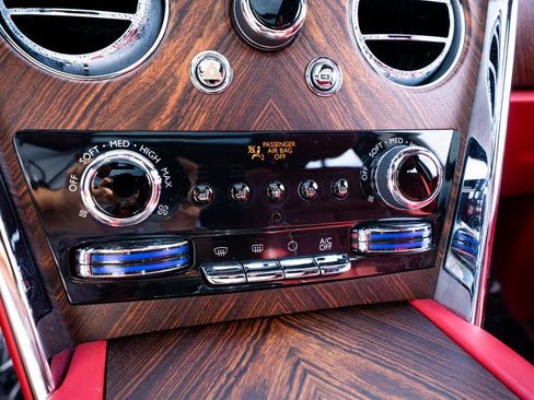 Used 2019 Rolls-Royce Cullinan AWD/4WD image 40