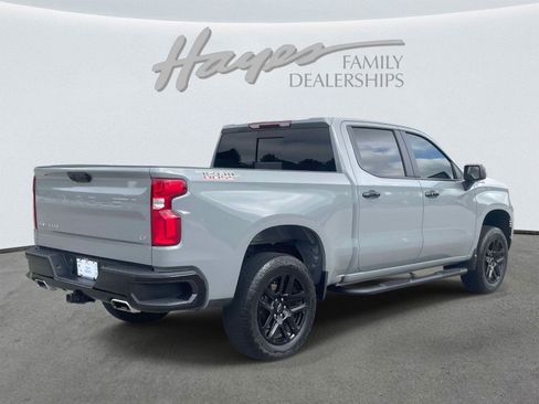 Used 2024 Chevrolet Silverado 1500 LT Trail Boss w/ Convenience Package II AWD/4WD image 3
